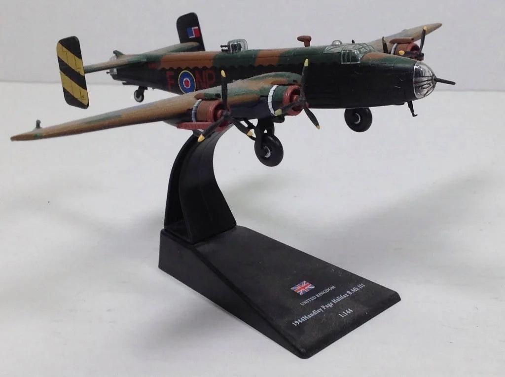 *1/144 RAF Handley Page Halifax B.MK III *Has Minor Defects on Wings, Comes with Stand, No-Box* Amercom AM-ACLB10